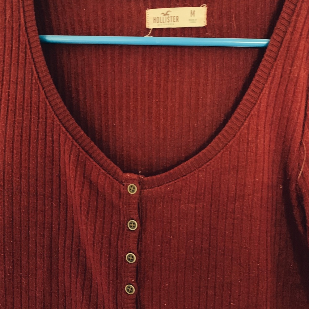 Hollister Ribbed Top - Picture 2 of 2